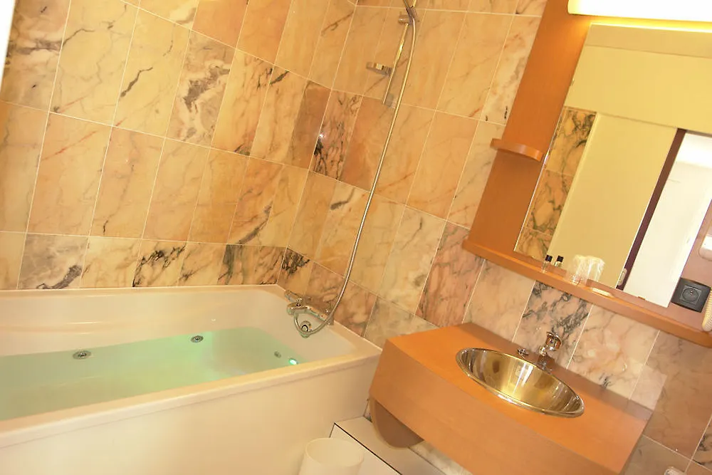Brit Hotel Rennes Le Castel France