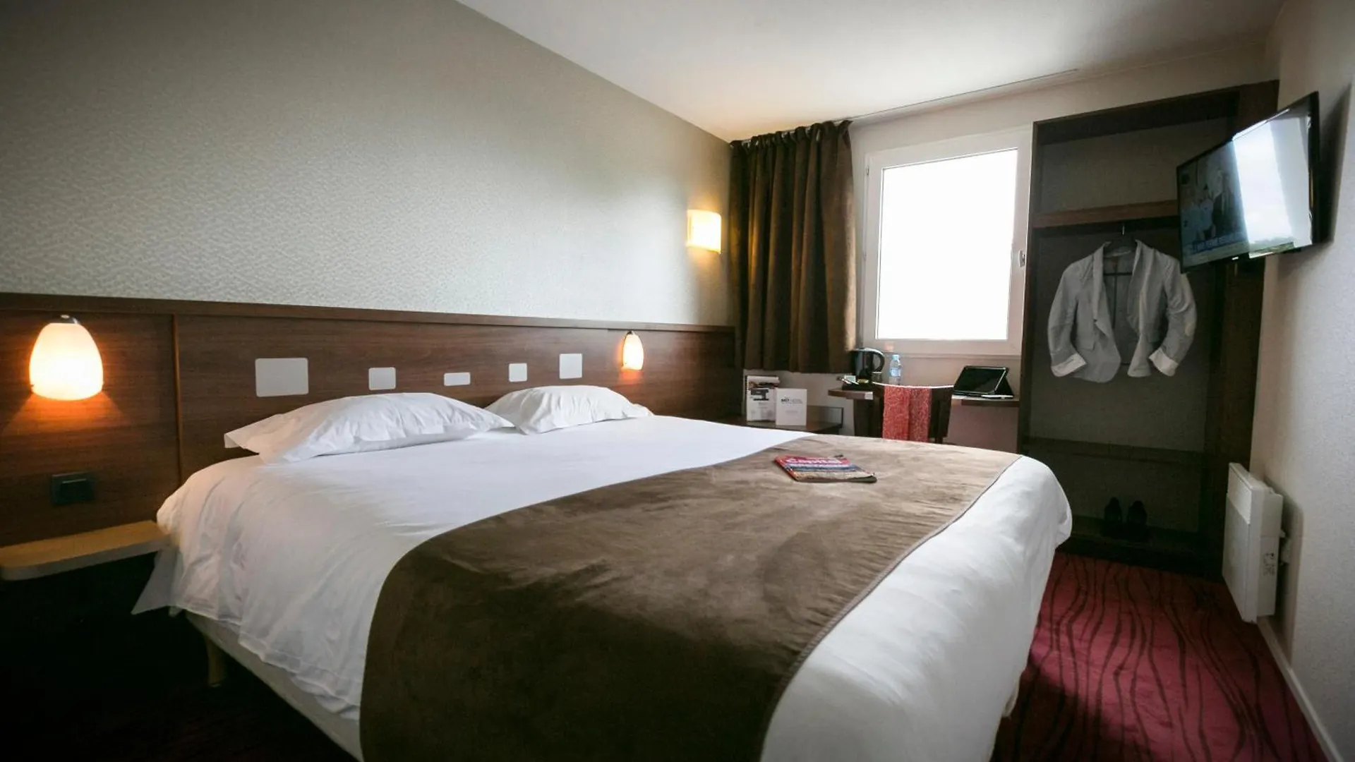 Brit Hotel Rennes Le Castel France