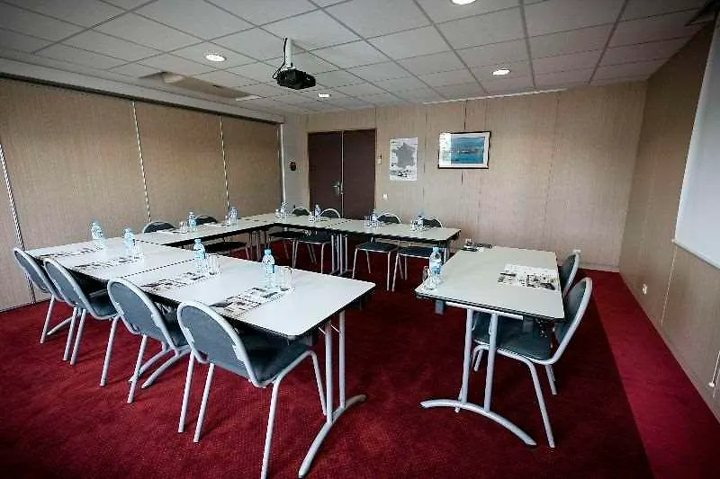 Brit Hotel Rennes Le Castel 3*,