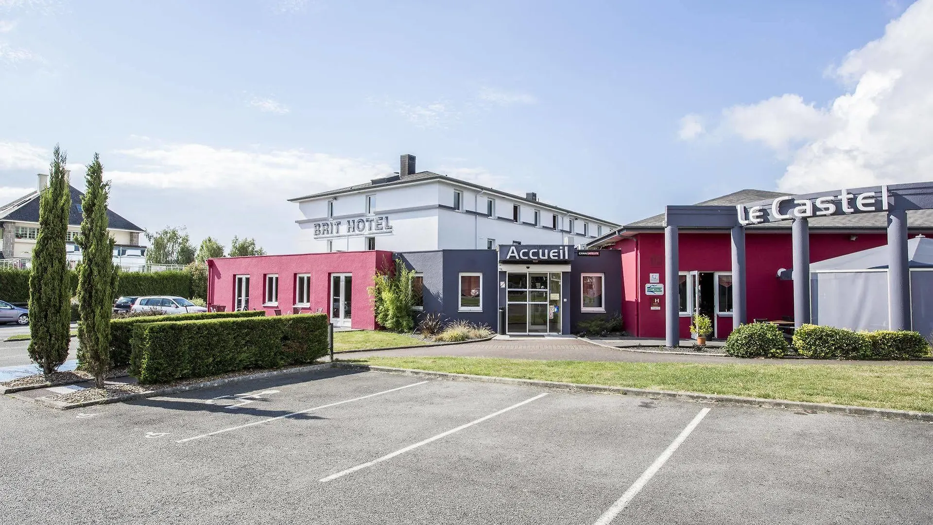 ***  Brit Hotel Rennes Le Castel France